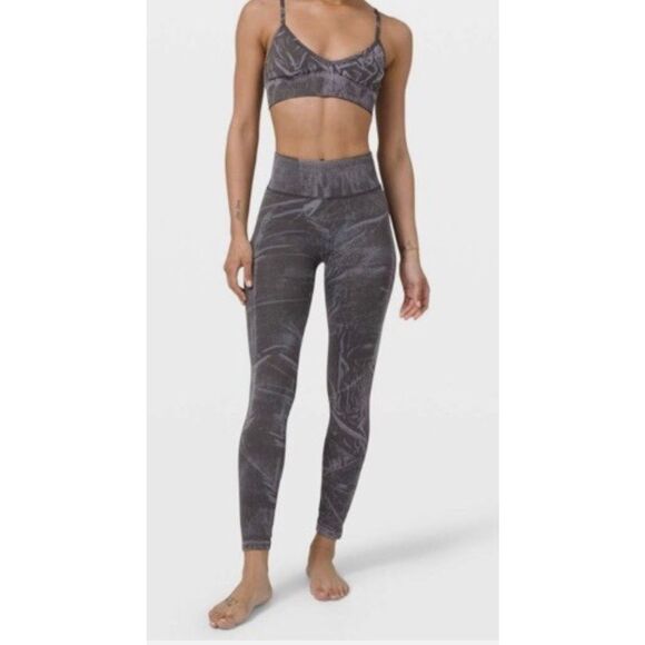 Lululemon Lululemon Ebb to Street Tight *Wash Stone Wash Graphite Grey Sz 2 - Picture 9 of 9